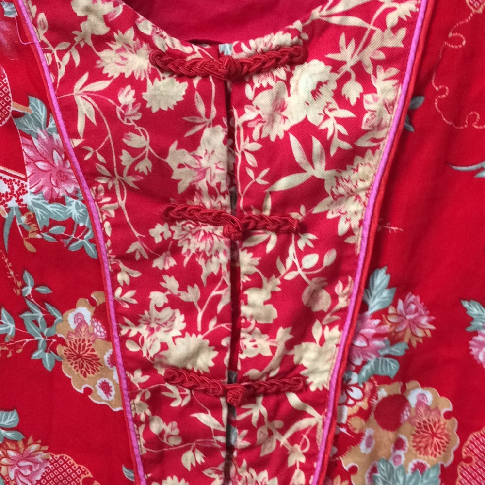💯 % cotton Asian inspired print and design top.